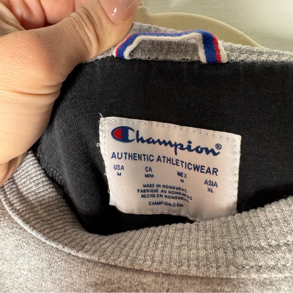 Champion Vintage Classic Gray Crewneck Sweatshirt Athleticwear Medium - Picture 11 of 11